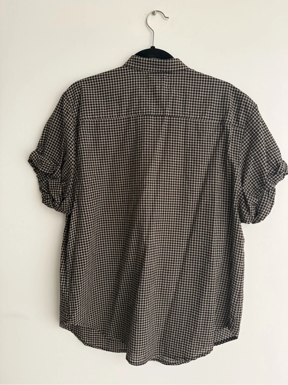 XiRENA Black and Tan Checked Short-Sleeve Button-Down Shirt - Picture 3 of 5
